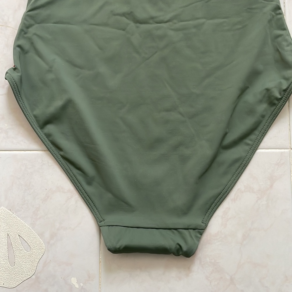 Everlane Green One Piece Swimwear Timeless Design - Picture 5 of 9